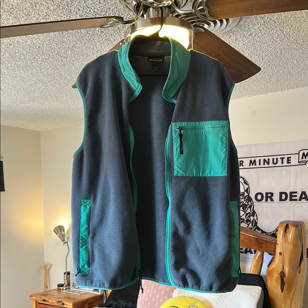 Patagonia Gray and Teal Men's Sweater Vest